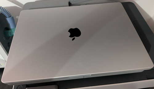 Apple macbook pro m4 - pro,