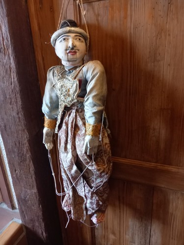 Ancienne grande marionnette - grande,
