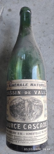 Ancienne bouteille eau - ancienne,