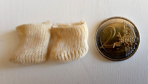 Rares toutes petites - -,
