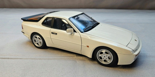 Porsche 944 turbo - 944,