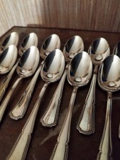 12 Petites Cuillères