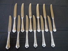 12 COUTEAUX A FROMAGE/ENTREMET