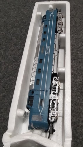 Ancienne locomotive diesel