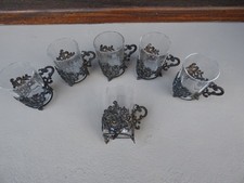 6 verres à liqueur sur