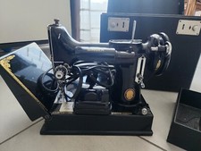 Machine à coudre Singer de