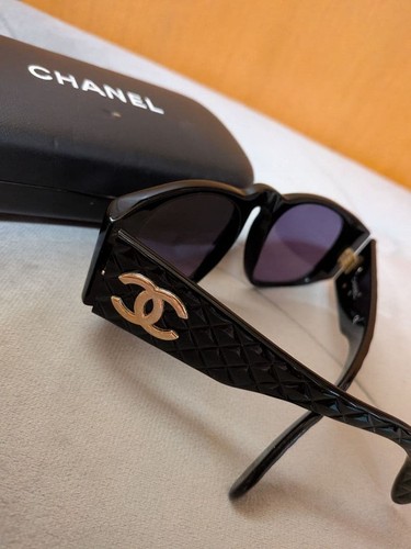 Lunettes soleil chanel - de,