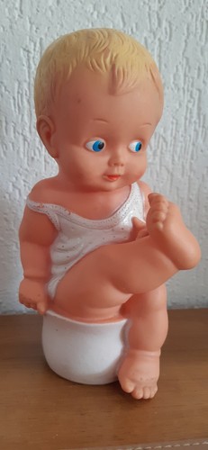 Pouet bébé sur pot - bébé,