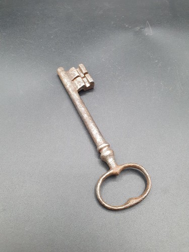 Ancienne clé serrure grande - clé,
