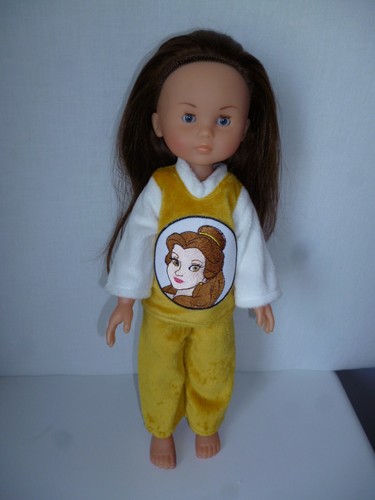 Vêtements pour poupée