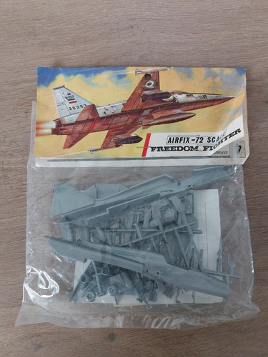 Airfix freedom fighter neuve - airfix,
