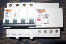 DISJONCTEUR DIFFERENTIEL 4P