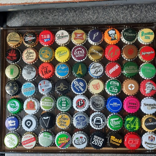 Beau lot 200 - capsules, biere