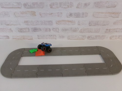 Circuit monster trucks - monster,