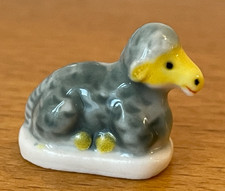 Adorable Fève Petit Agneau