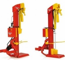 UNIVERSAL HOBBIES - RABAUD F19 Miniature Wood Splitter - 1/32 - UH4091