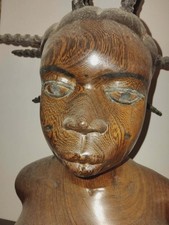Buste féminin africain en