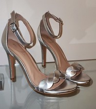 Anna Field, Taille 36