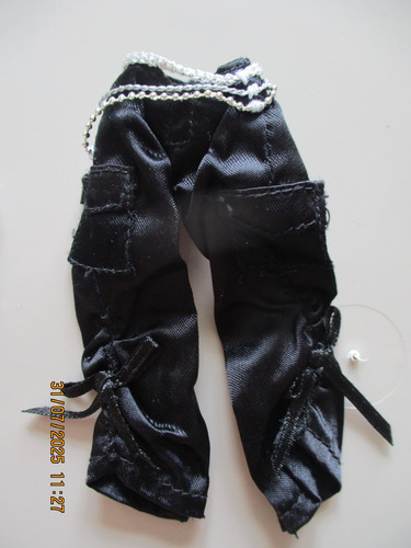 Poupee bratz tenue 3 - :, .....