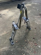 I Have The Drywall Stand / Little Table/ Transpalette