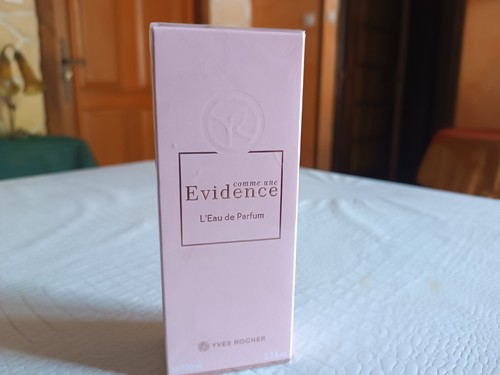 Comme une evidence - une,
