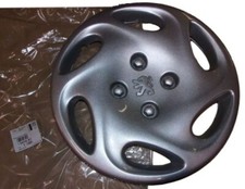 ORIGINAL ENJOLIVEUR DE ROUE 14" PEUGEOT 206 5416.A1 ARGENTE