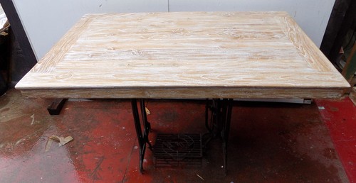 Table manger style - à,