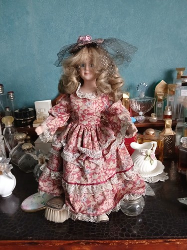 Poupée porcelaine fille - poupée,