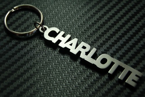 Charlotte porte clé - charlotte, acier
