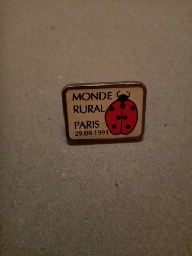 Pin monde rural paris - pin's,