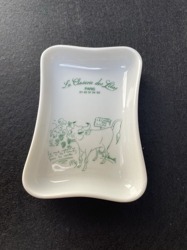 Empty pocket ashtray