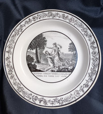 Assiette en faïence fine MONTEREAU début XIXème Daphnis et Chloé B