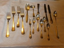 Lot de 16 couverts en métal