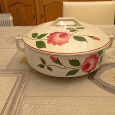 soupière en porcelaine décor de roses ( Moulin des loups )