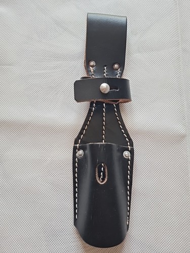Porte baionnette cuir daté - en,