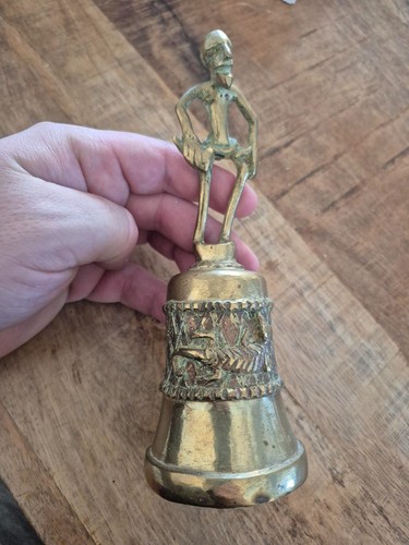 Clochette statuette bronze - en,