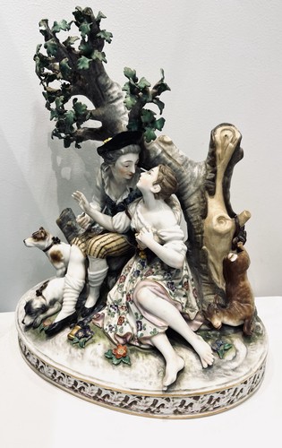 Groupe porcelaine scène