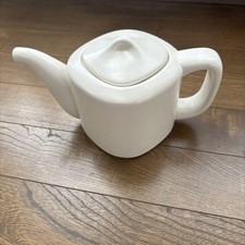 Sori Yanagi White Ceramic Teapot