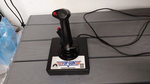 Top gun thrustmaster - top,