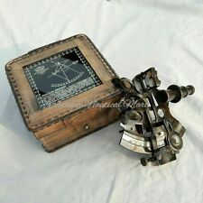 Ancien astrolabe nautique avec