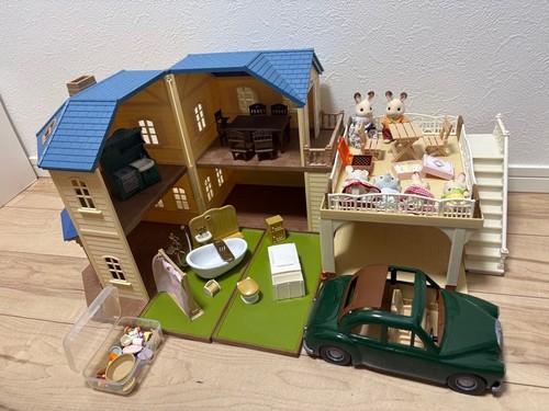 Maison toit bleu sylvanian - À,