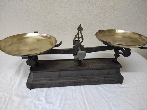 Ancienne balance avec - 20,