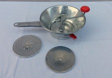 MOULIN A LEGUME  -  GUILLOUARD