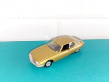 06042 1/43 voiture solido