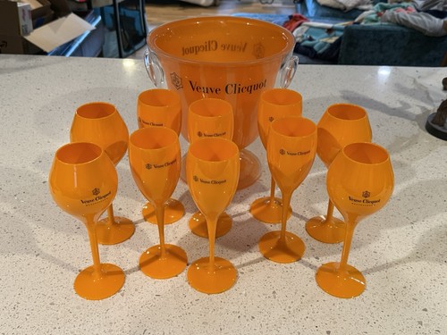 Veuve clicquot champagne - clicquot,