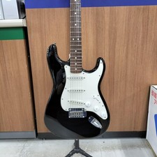 Guitare électrique FENDER