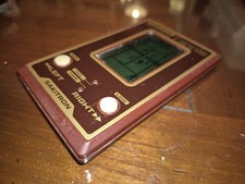 ​Jeu Électronique Sakitron