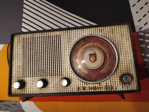 Ancien poste lampes radio - à,