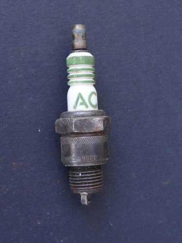 Ancienne bougie delco - ac, fs