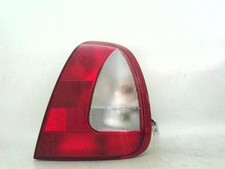 Feu arriere principal droit